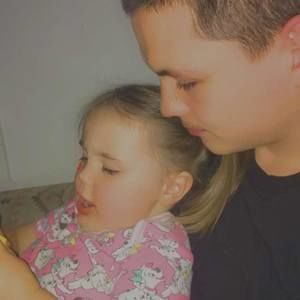 Meet your Posher, Zachary